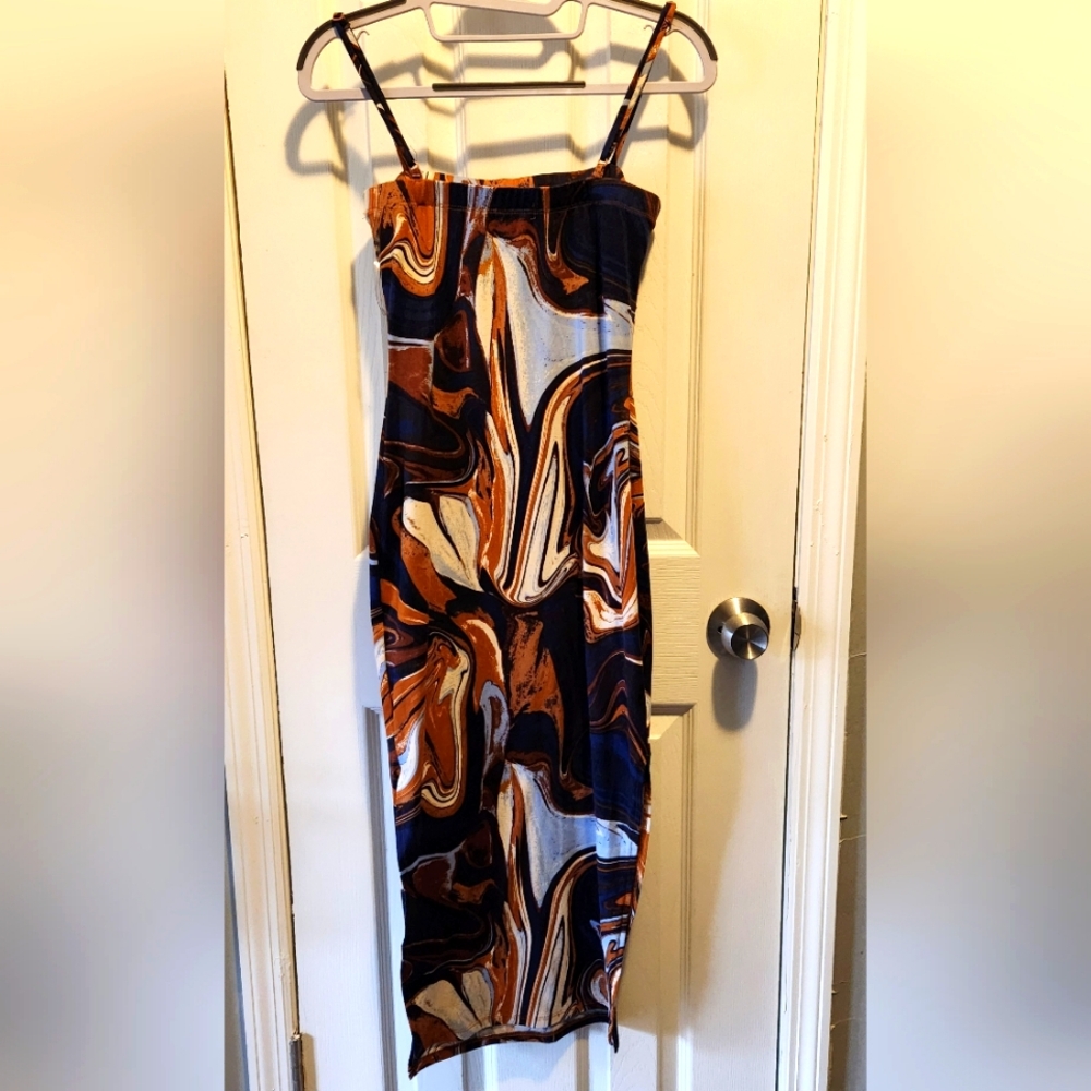 Heart & hips sleeveless dress